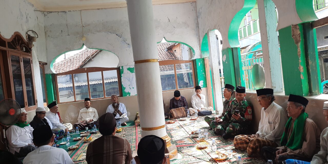Pengajian Rutin Bulanan Se Kecamatan Cipanas: Mempererat Ukhuwah Islamiyah di Desa Girilaya